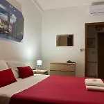 Проживание в семье Venice Popular *
