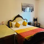 Venice Popular Проживание в семье *