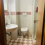 Проживание в семье Venice Popular *